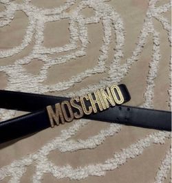 Moschino belt
