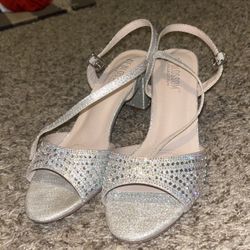 Silver Heels Size 9 Women’s