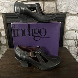 Women’s Casual Shoes Size 8.5 By Indigo