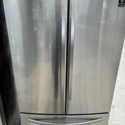 REFRIGERATOR SAMSUNG 36” Like New 