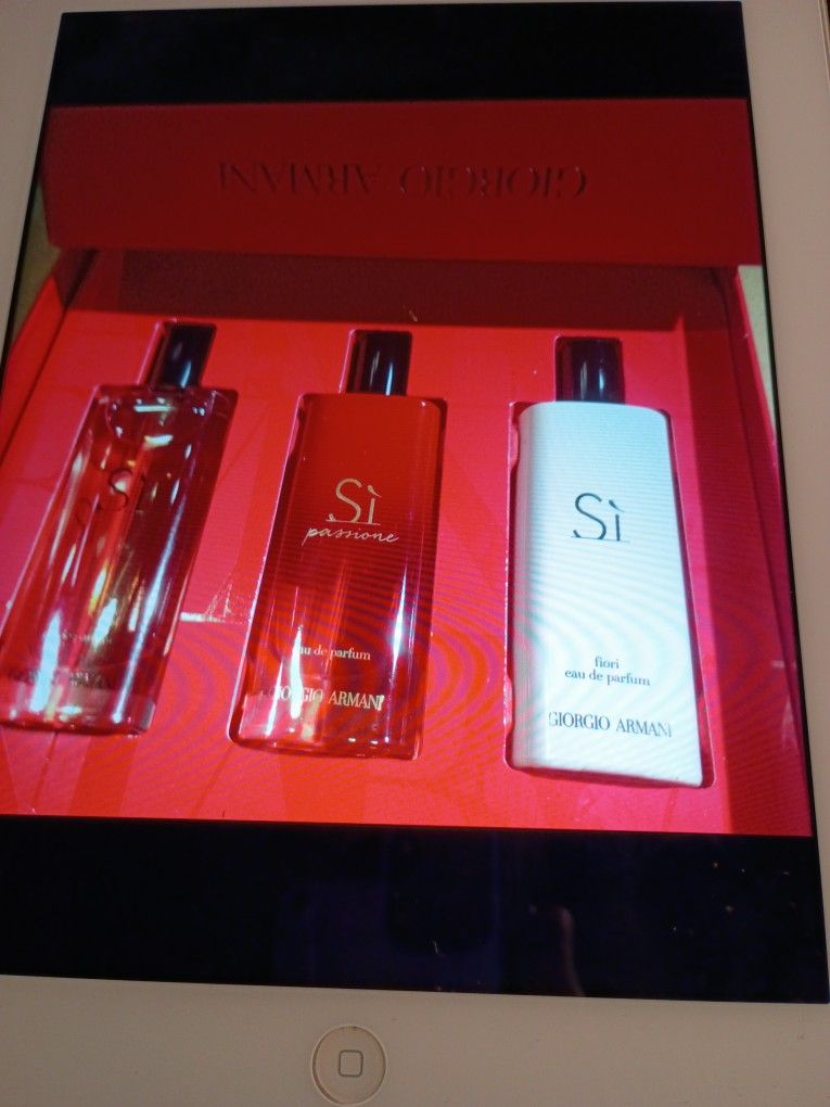 GOIRGIO AMANI SI 3 PC SET EAU DE PARFUM 3 X E 15 ML -0.5 FL OZ