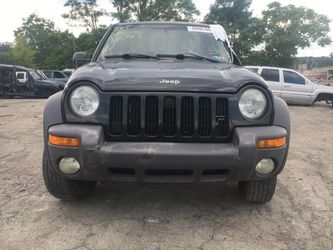 Parting out 2003 Jeep Liberty 4x4 for parts