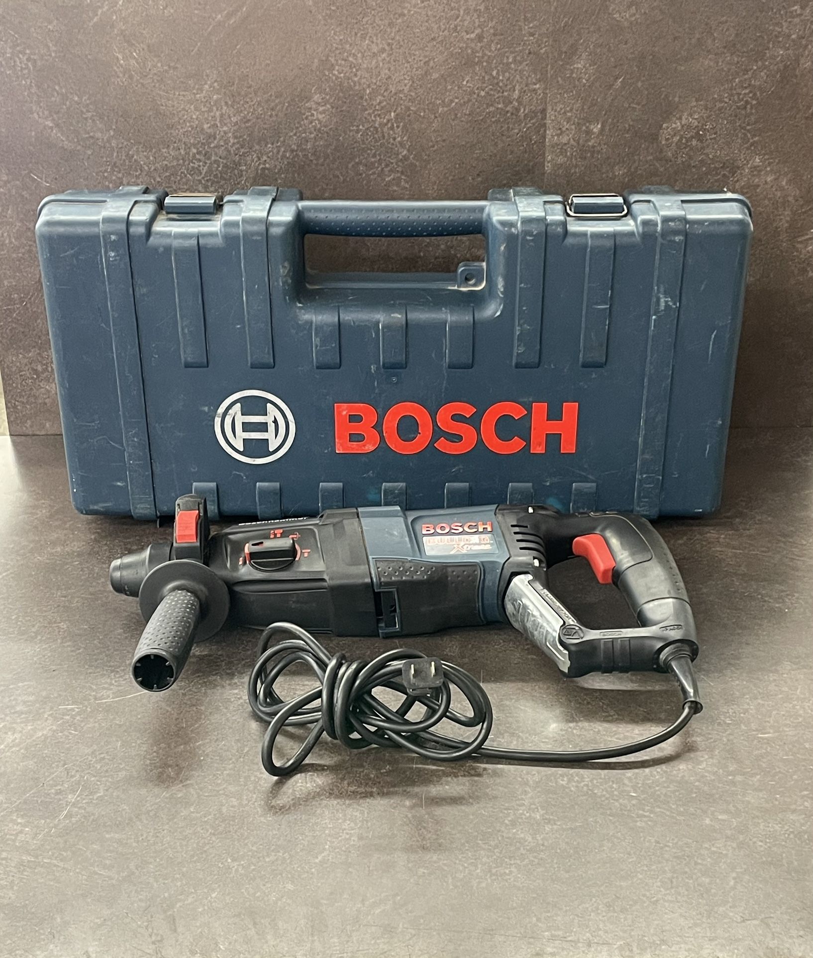 Bosch Bulldog Xtreme 8 Amp 1" Corded Rotary Hammer w/ Case – Working Condition