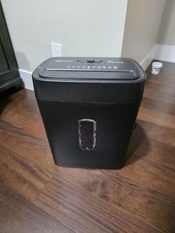 Amazon Basics 12-Sheet Cross-Cut Paper Shredder