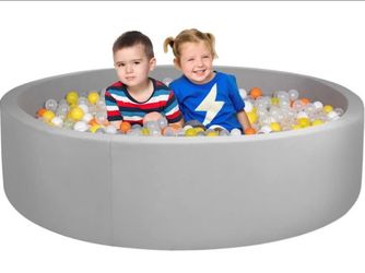 Kids large ball pit