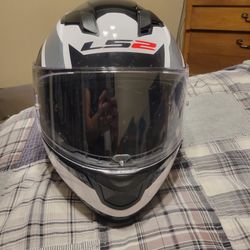 Ls2 omega motorcycle helmet with senna bluetooth setup