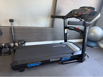Sturdy treadmill