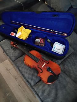 Aliyes fiddle-violin