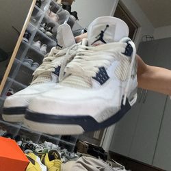 Jordan 4 Midnight Navy