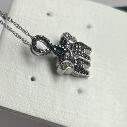 Genuine Black And White Diamond Loving Elephants Pendant Excellent New Condition 16” Necklace And Pendant