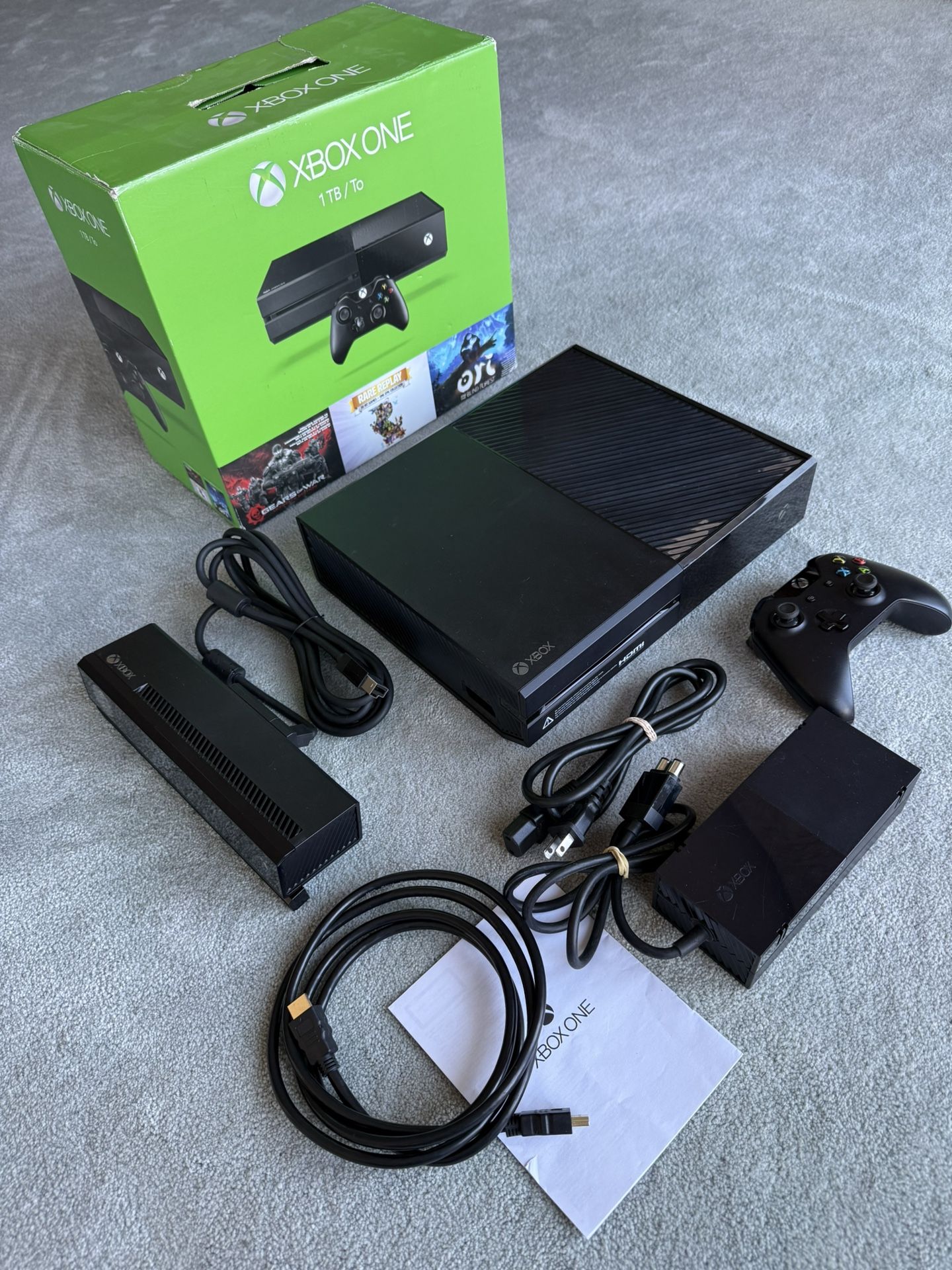 ***NO TRADES!!!*** 1 TB Xbox One console with Kinect in box ***NO TRADES!!!***