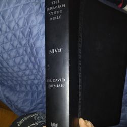 The Jeremiah Study Bible