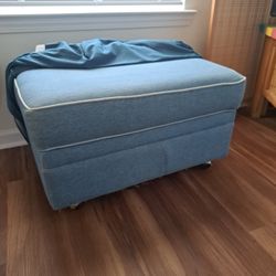 LG Rolling Ottoman 