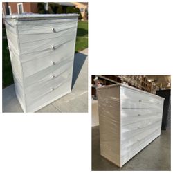5 and 8 drawers dresser / Five and eight drawers dresser / Cajoneras / Comodas