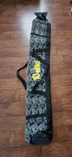 Völkl Padded Ski Bag in preowned great condition 75" Long. 