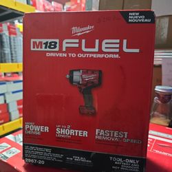 Milwaukee
M18 FUEL 18V Lithium-Ion Brushless Cordless 1/2 in. Impact Wrench with Friction Ring (Tool-Only)