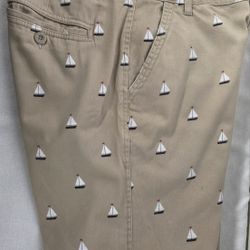 Vintage Genes 1891 Men's Bermuda Shorts Size 32 Sailboats Khaki Slim Fit Flat Front