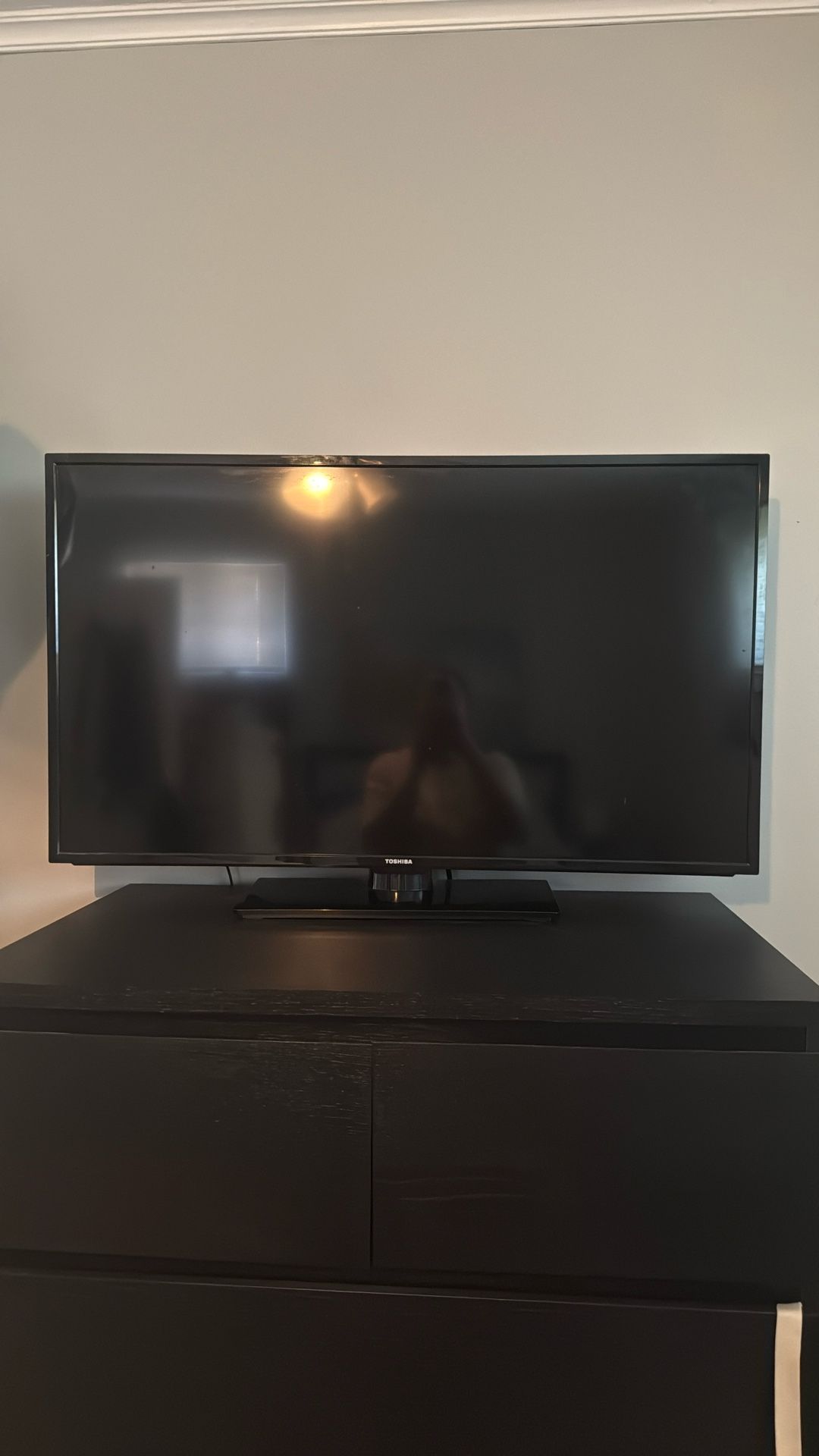 38” Toshiba TV