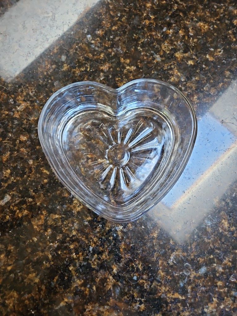 Glass Heart Shape Bowl Or Candy Dish Trinket