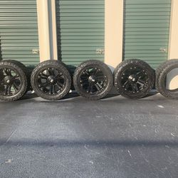22” XD KMC Black Wheels And Nitto Trail Grappler Tires