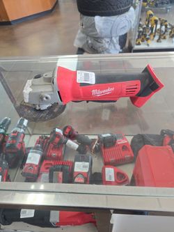 Milwaukee Grinder