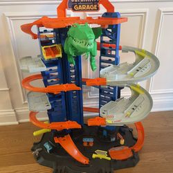 Hot Wheels Ultimate Car Garage