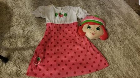 Adorable strawberry shortcake costume size 5/6