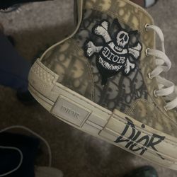 Dior B23