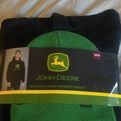 Men’s John Deere Pullover Hoodie And Beanie Set