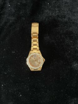 Invitation woman watch