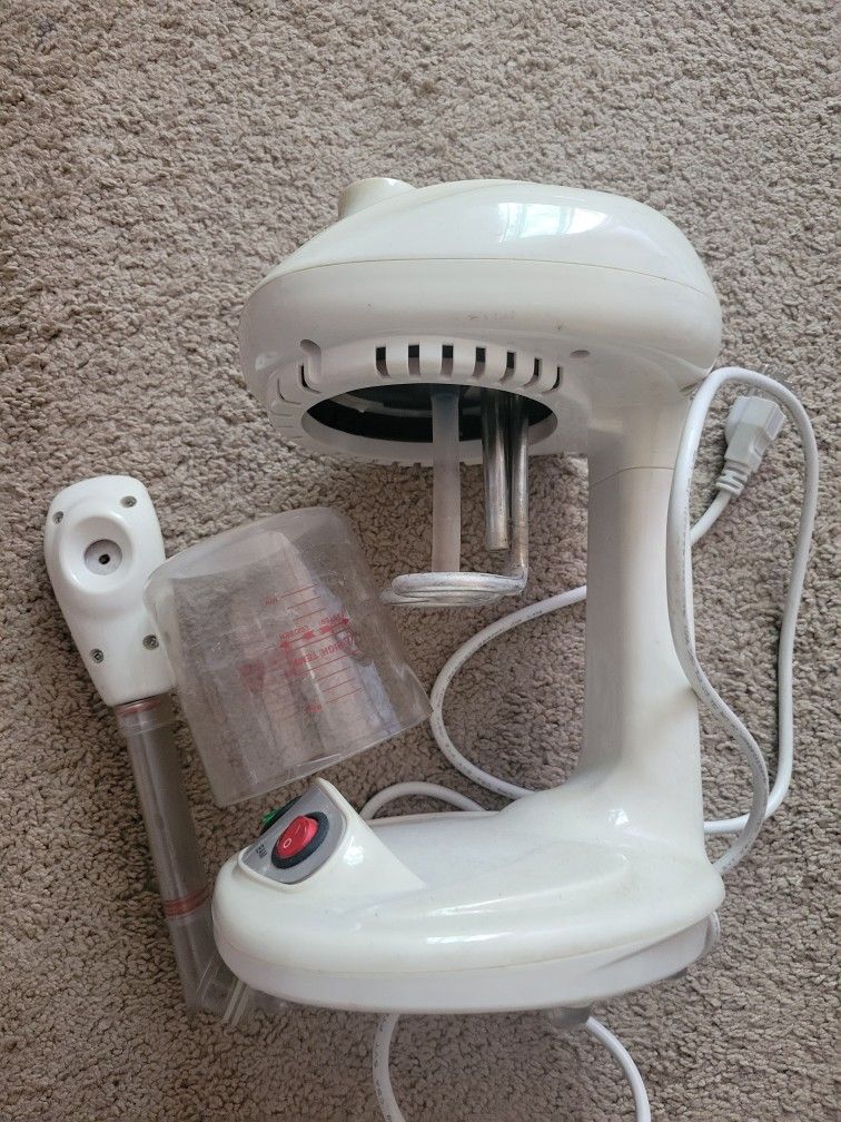 Facial Hair Steamer