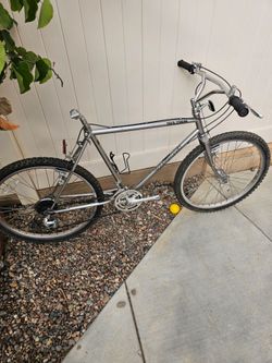 Vintage Diamondback trail streak mountain bike.