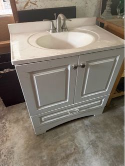 Bathroom cabinet