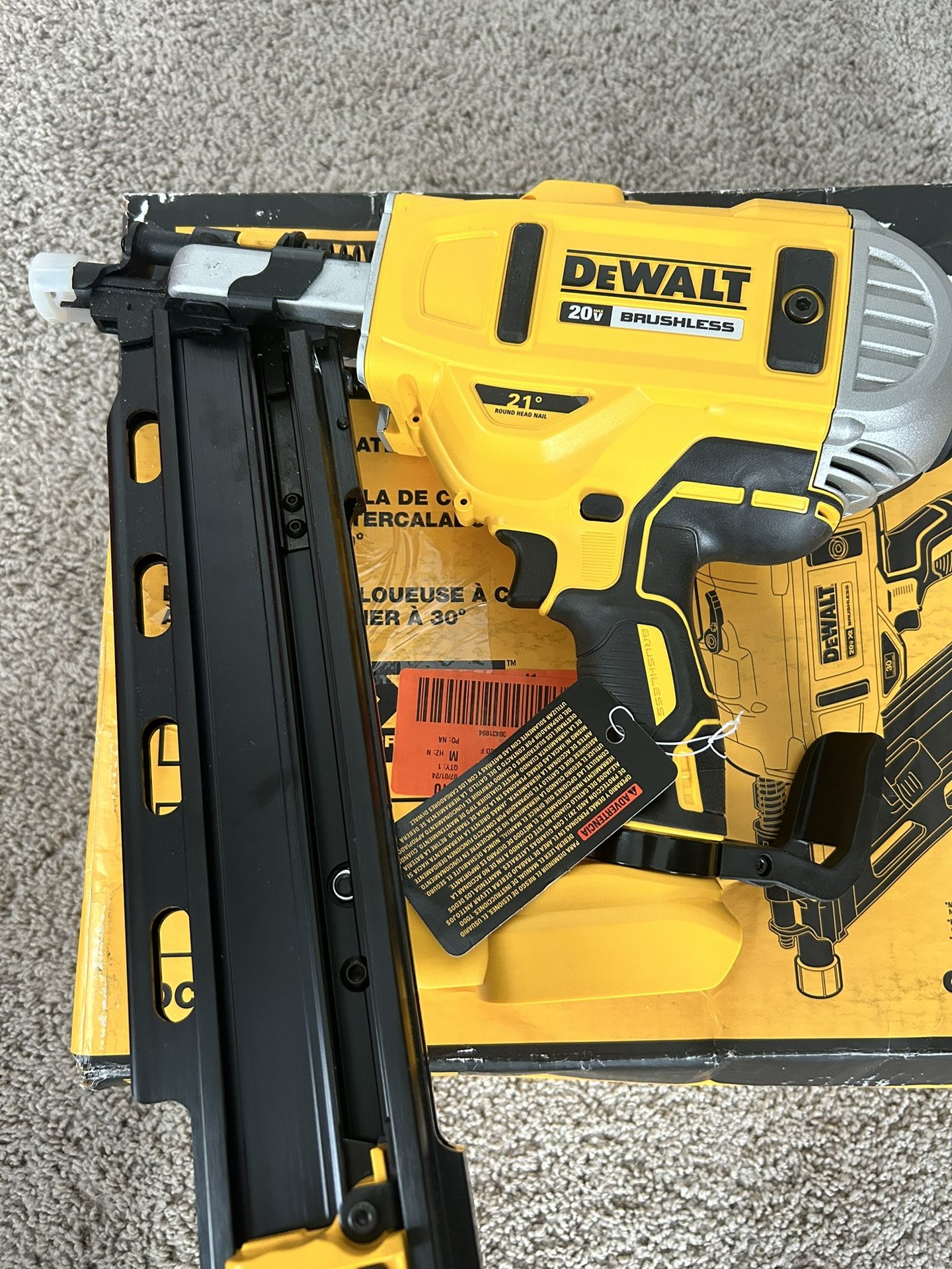 Dewalt 20V MAX Brushless 21 Degree Framing Nailer