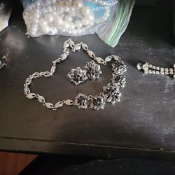 Necklace And Earings Costume 