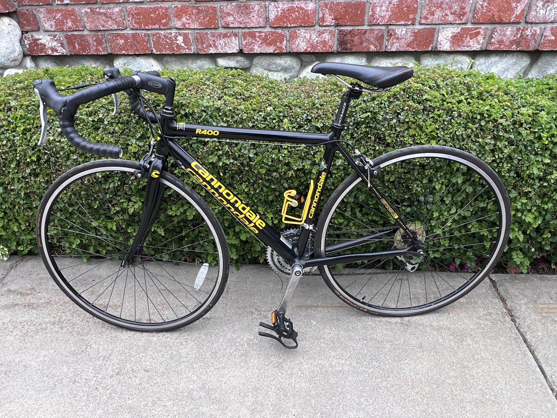 Cannondale - R400 - Road Bike - Size S