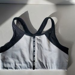 Victoria’s Secret PINK Ultimate White/Black Front Close Sports Bra