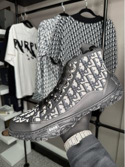 Dior shoes￼