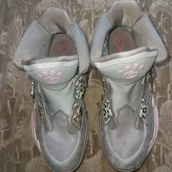 Nike  CZ0204-006 Kyrie Athletic Sneakers Shoes Unisex Size 10