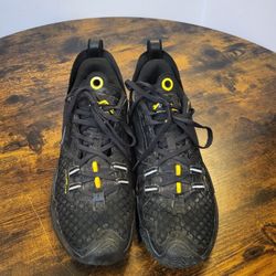 ANTA SHOCK WAVE 5 V2 Black Lighting KYRIE IRVING  Mens Size 9 Basketball 