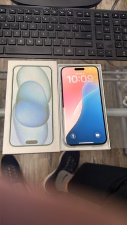 Unlocked iPhone 15 Plus 128gB Great Shape 