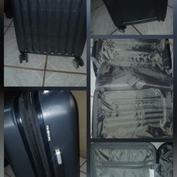 Samsonite Carry On Luggage Very Clean