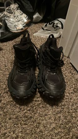 Balenciaga defenders