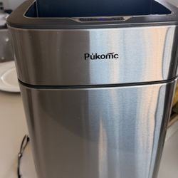 Smart Sensing Touchless Trash Can - 2.7Gal 