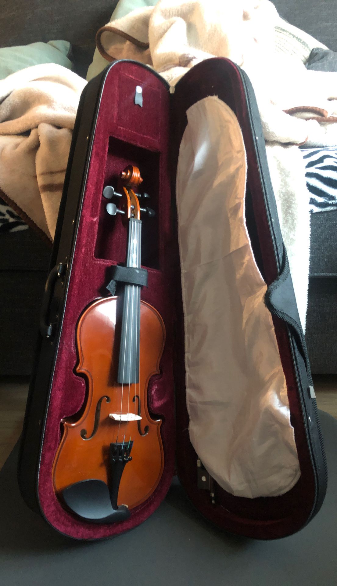 Mendini 1/2 size violin for beginners