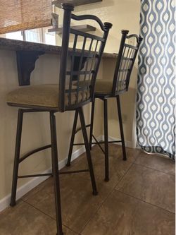 Set of matching barstools