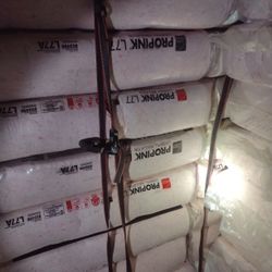 29 Bags Of Pink L77 Blow In Insulation