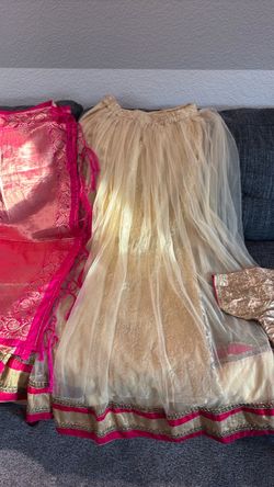 Women New M beautiful lahanga set n heavy blouse