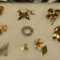Beautiful Antique/Vintage Brooches