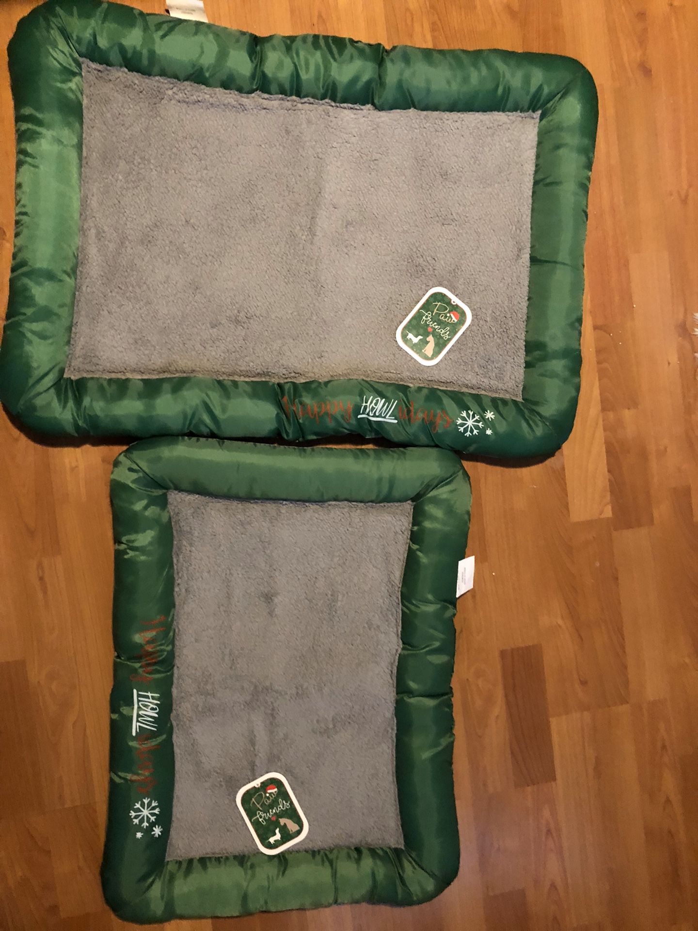 Dogs Crate pads medium and Large